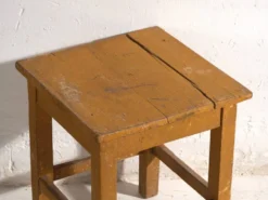 Tables de chevet anciennes en bois de pin – Europe centrale, vers 1940 #6