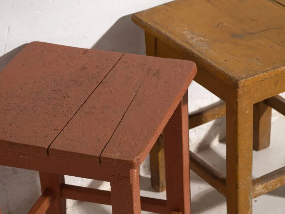 Tables de chevet anciennes en bois de pin – Europe centrale, vers 1940 #6
