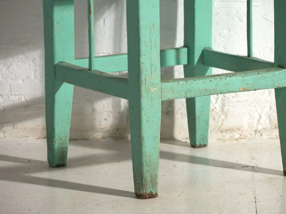 Tables de chevet anciennes en bois de pin – Europe centrale, vers 1940 #1