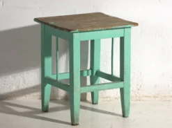 Tables de chevet anciennes en bois de pin – Europe centrale, vers 1940 #1