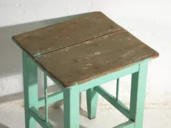 Tables de chevet anciennes en bois de pin – Europe centrale, vers 1940 #1