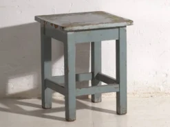 Tables de chevet anciennes en bois de pin – Europe centrale, vers 1940 #1