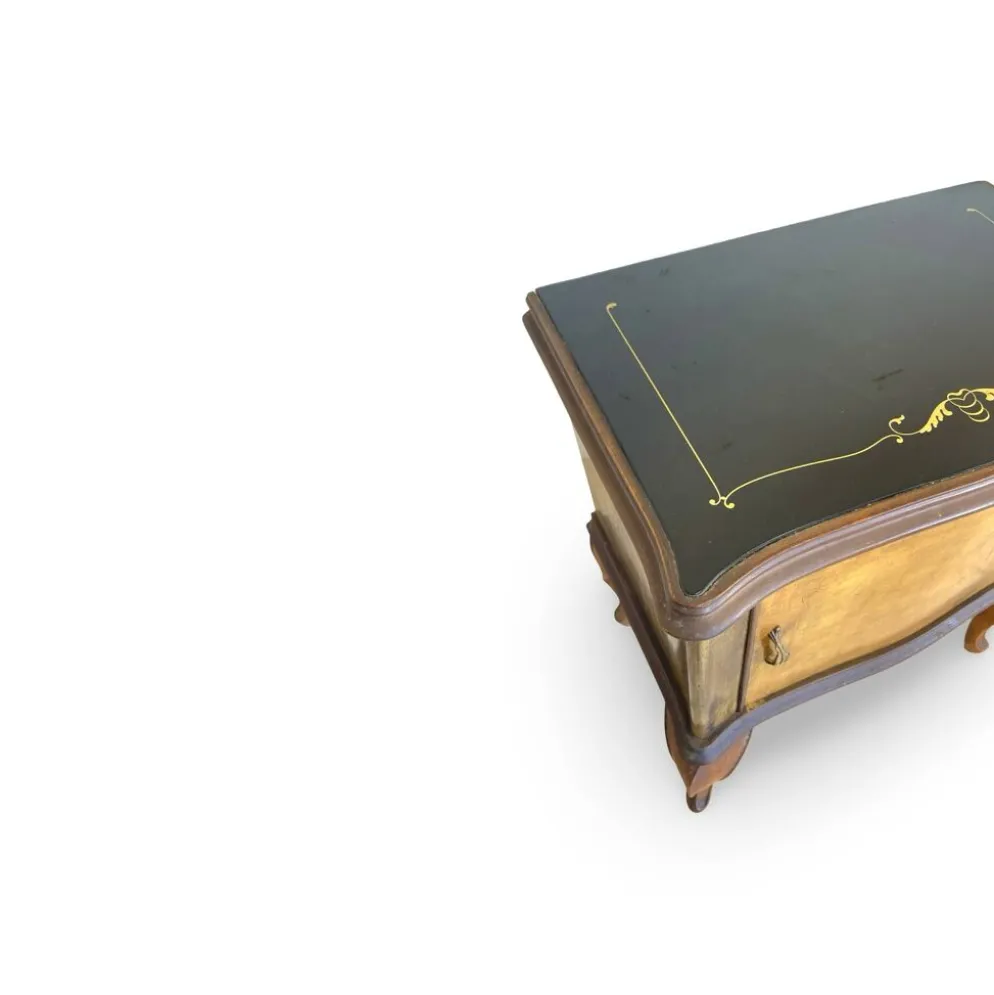 Tables de chevet/commodes Chippendale italiennes, années 1940/1950.