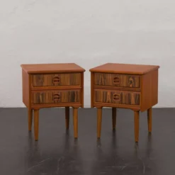 Tables de chevet en teck du milieu du siècle avec incrustations en palissandre, Danemark, années 1960