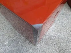 Tables de chevet modèle MB3 en laque rouge et laiton poli par Luigi Caccia Dominioni pour Azucena, années 1970, ensemble de 2.