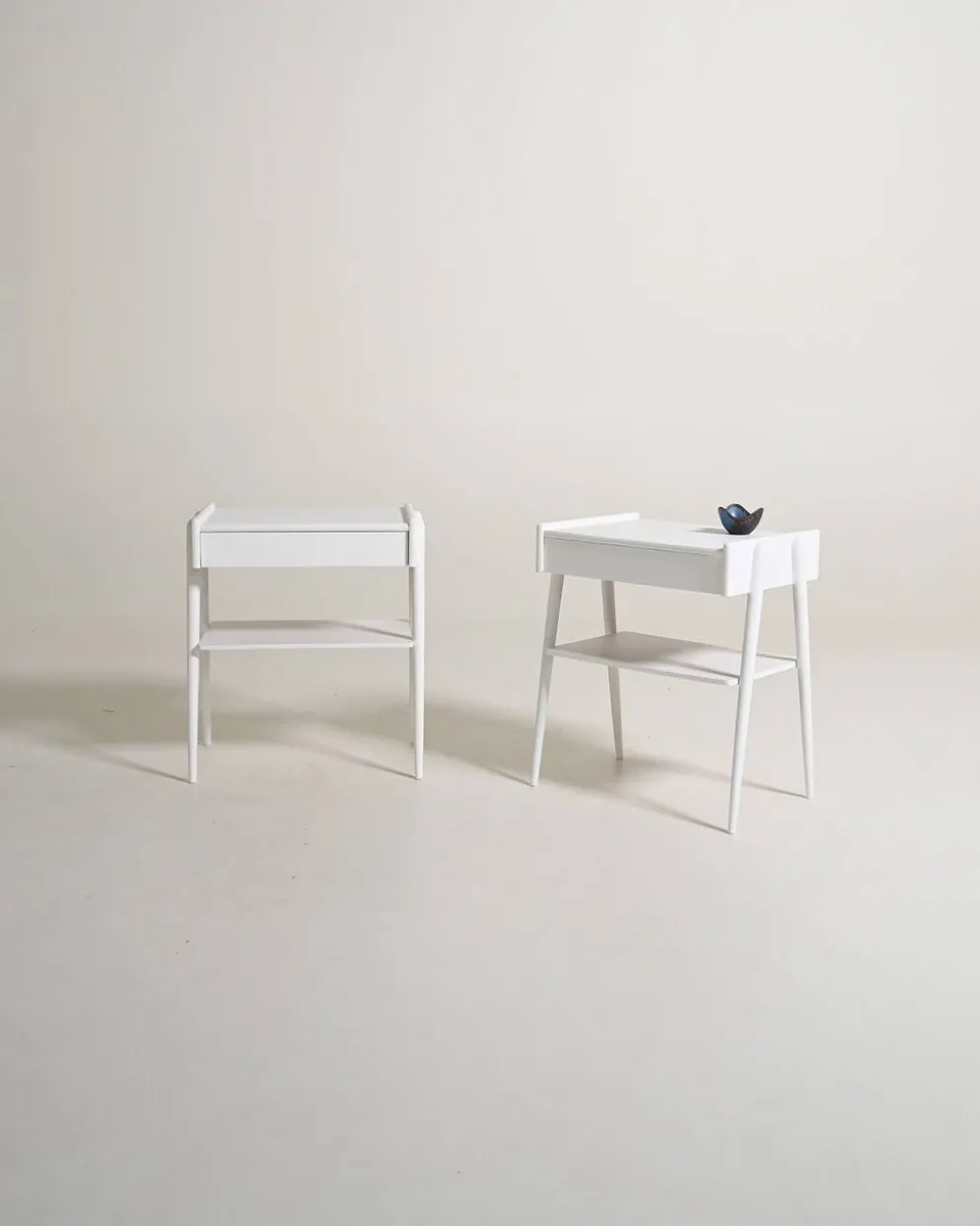 Tables de chevet par AB Carlström & Co Möbelfabrik, Suède, années 1950-60.