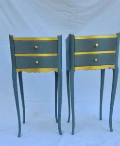 2 tables de chevet style Louis XV