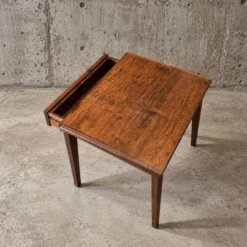 2 tables de nuit assorties / tables d'appoint / années 1980