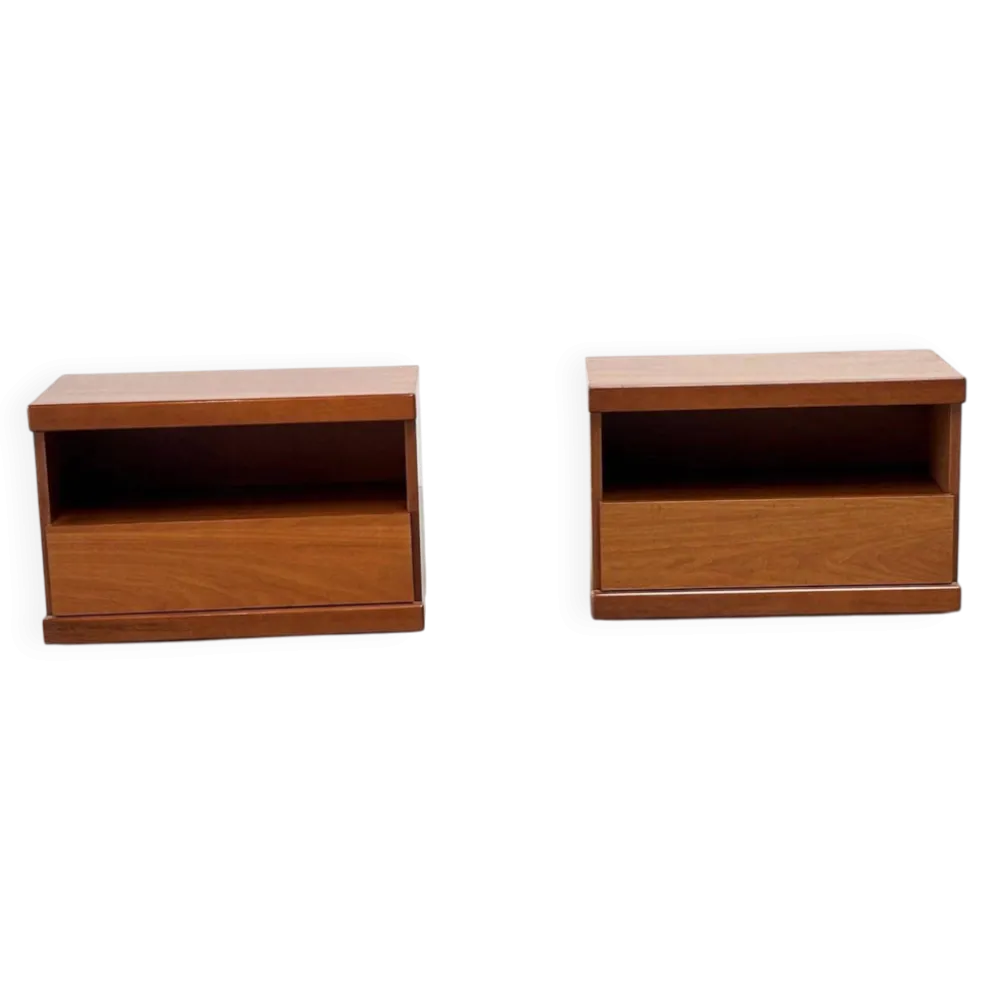 Tables de nuit françaises des années 1970