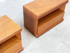 Tables de nuit françaises des années 1970