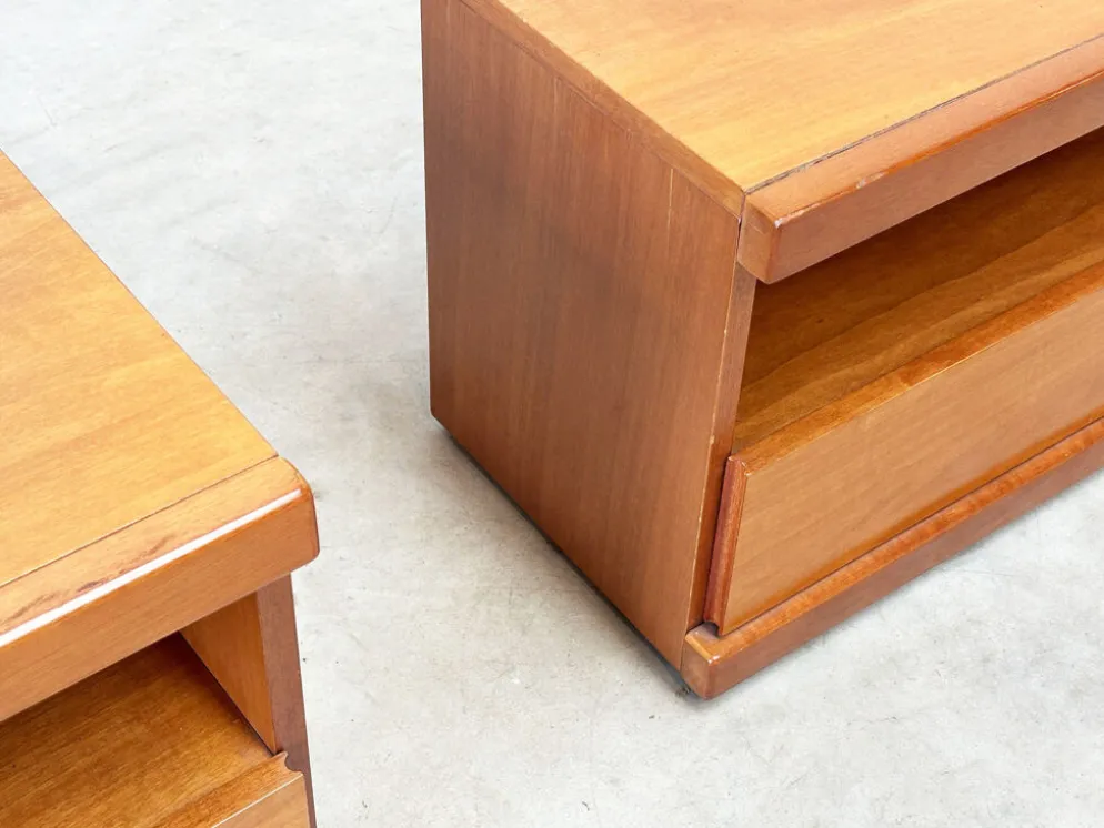Tables de nuit françaises des années 1970