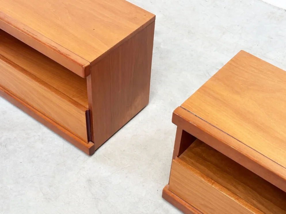 Tables de nuit françaises des années 1970