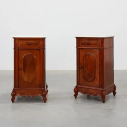 Tables de nuit Louis XV avec plateau en marbre de Carrare, France vers 1890.
