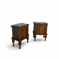 Tables de nuit serpentine en noyer Art déco, années 1920