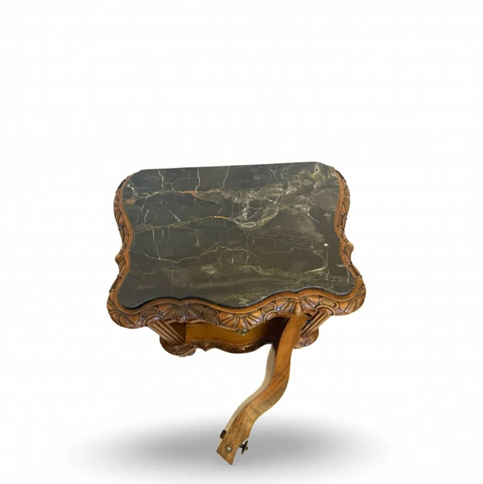 Tables de nuit serpentine en noyer Art déco, années 1920