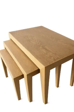 Tables emboîtées en chêne par Severin Hansen