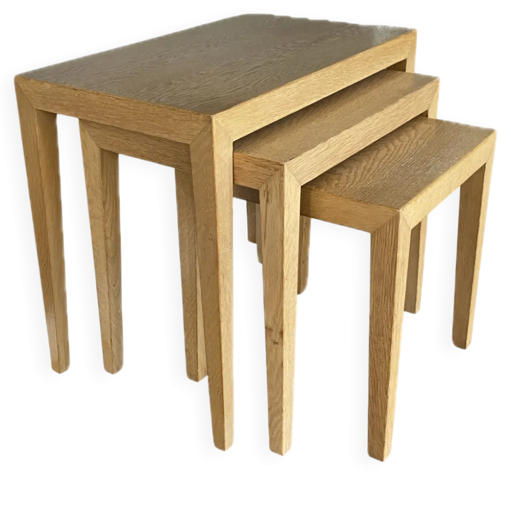 Tables emboîtées en chêne par Severin Hansen