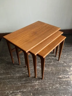Tables gigogne de Kai Kristiansen édité par VM Denmark 1950