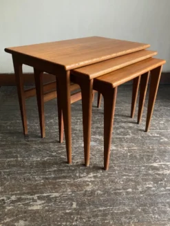 Tables gigogne de Kai Kristiansen édité par VM Denmark 1950