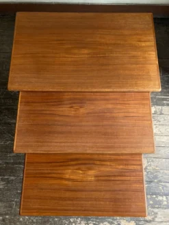 Tables gigogne de Kai Kristiansen édité par VM Denmark 1950
