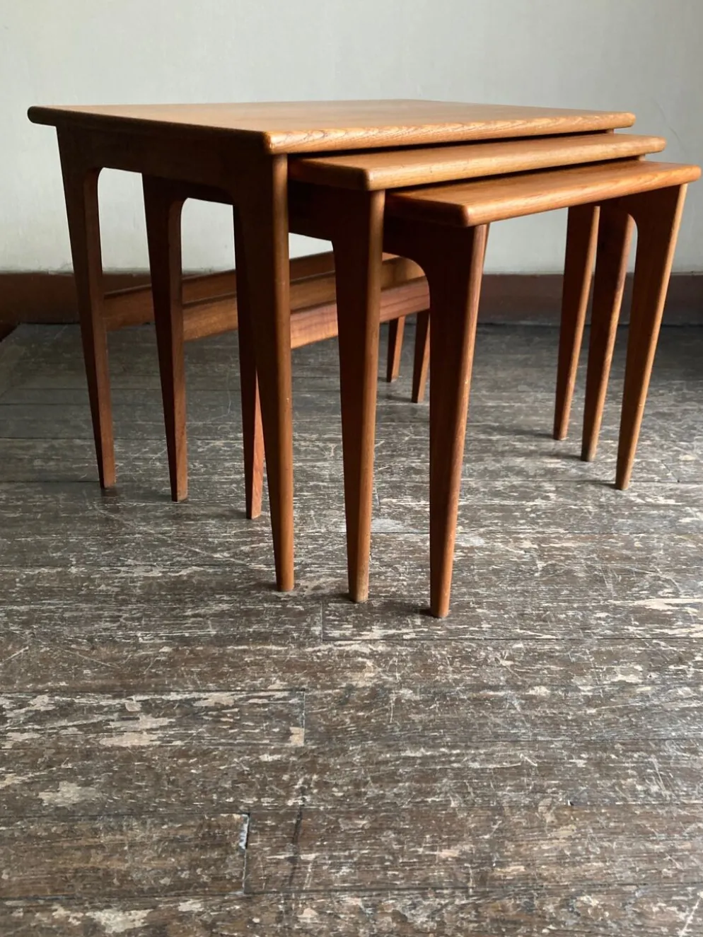 Tables gigogne de Kai Kristiansen édité par VM Denmark 1950