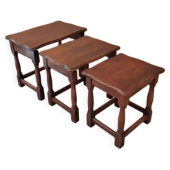 Tables gigognes