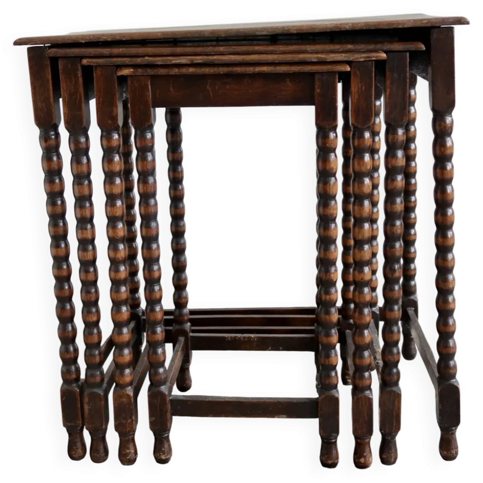 4 tables gigognes anciennes en bois tourné