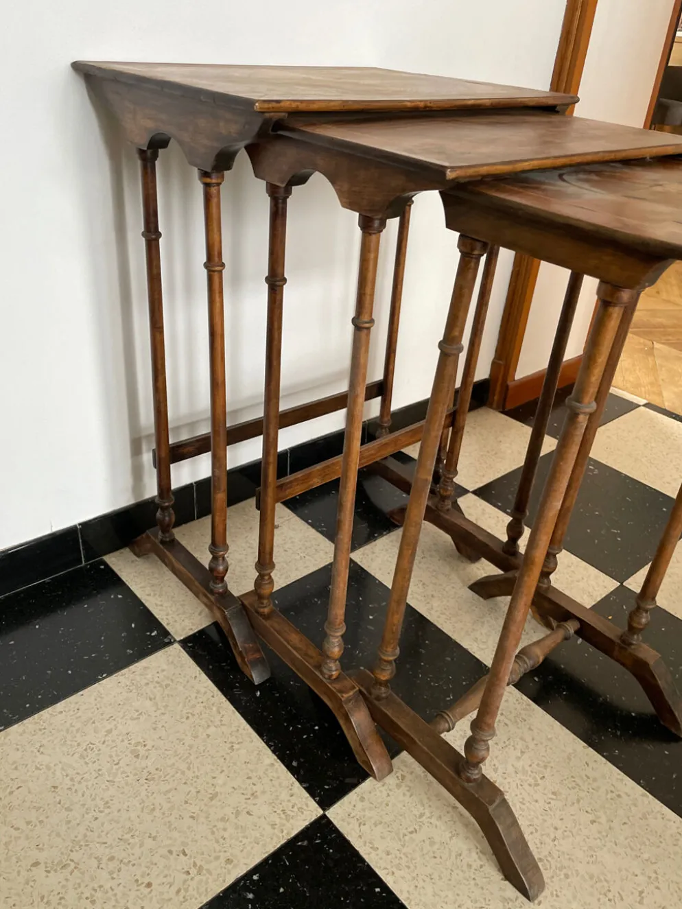 Tables gigognes Anglaises