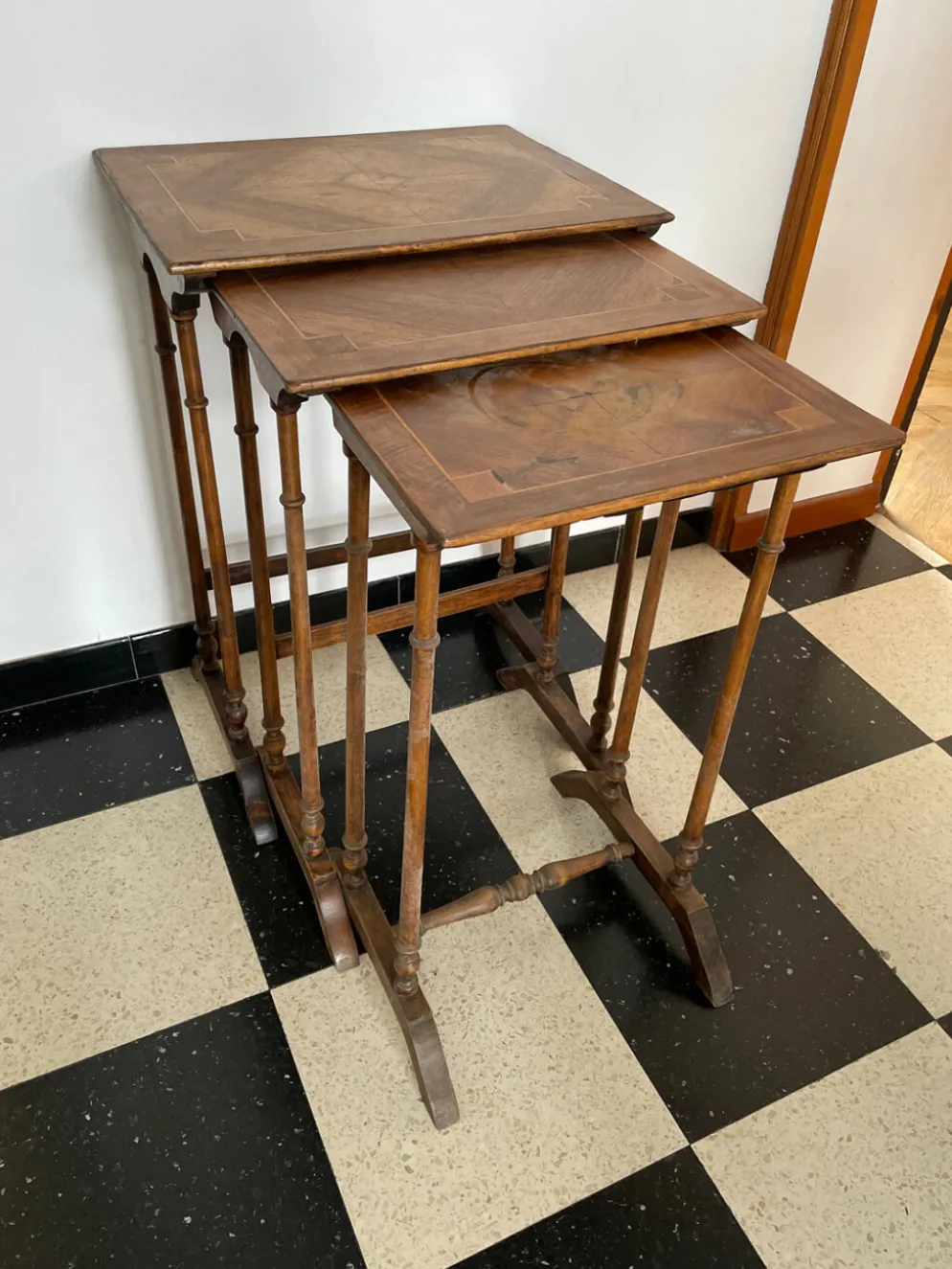 Tables gigognes Anglaises