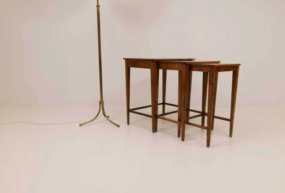 Tables gigognes Art déco en acajou et bouleau teinté, NK Suède, années 1940