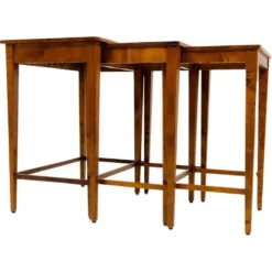 Tables gigognes Art déco en acajou et bouleau teinté, NK Suède, années 1940