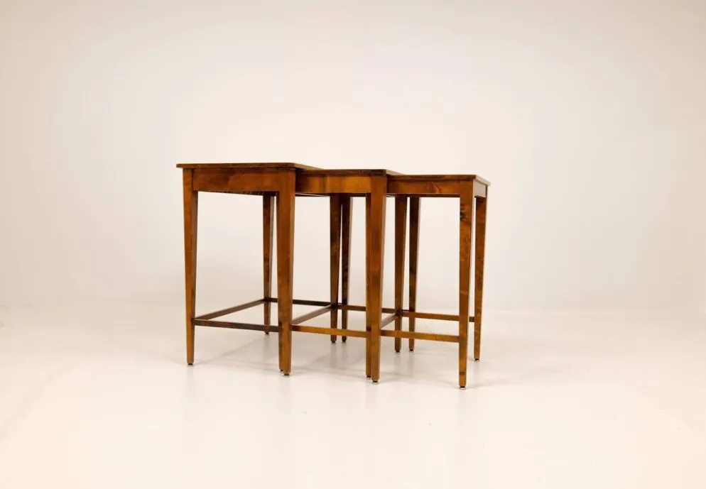 Tables gigognes Art déco en acajou et bouleau teinté, NK Suède, années 1940