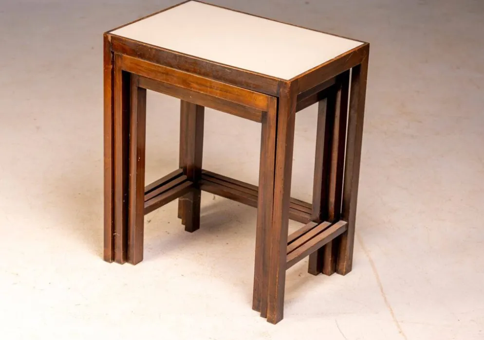 Tables gigognes Art Déco, ensemble de 3, milieu du 20e siècle, Tchécoslovaquie, 70 × 60,5 × 40 cm