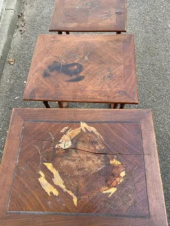 3 tables gigognes art nouveau bois massif et marqueterie 19ème