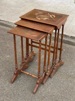 3 tables gigognes art nouveau bois massif et marqueterie 19ème