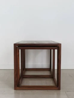 Tables gigognes attribuées à Aksel Kjesgaard, Danemark, années 1960, ensemble de 3.