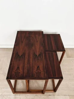 Tables gigognes attribuées à Aksel Kjesgaard, Danemark, années 1960, ensemble de 3.