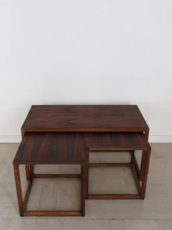 Tables gigognes attribuées à Aksel Kjesgaard, Danemark, années 1960, ensemble de 3.