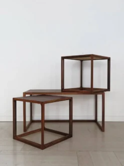 Tables gigognes attribuées à Aksel Kjesgaard, Danemark, années 1960, ensemble de 3.