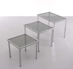 Tables gigognes cadre chromé verre fumé années 1970
