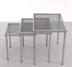 Tables gigognes cadre chromé verre fumé années 1970