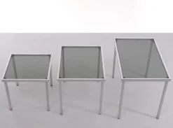 Tables gigognes cadre chromé verre fumé années 1970
