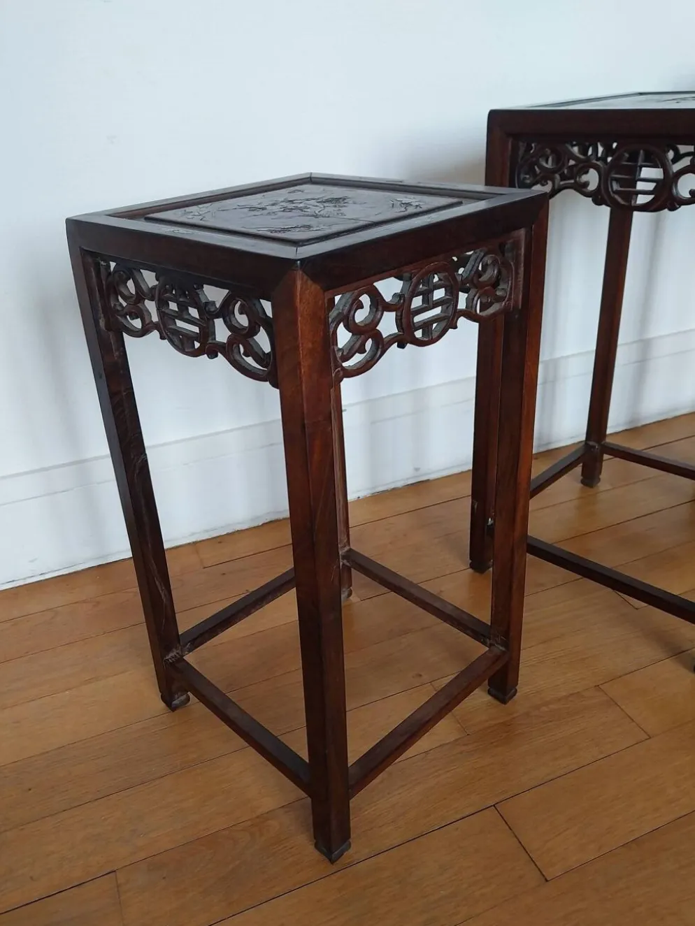3 tables gigognes chinoises en bois et laiton