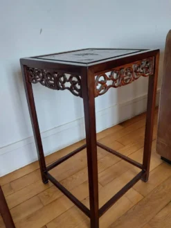 3 tables gigognes chinoises en bois et laiton