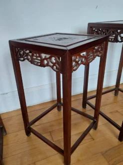 3 tables gigognes chinoises en bois et laiton