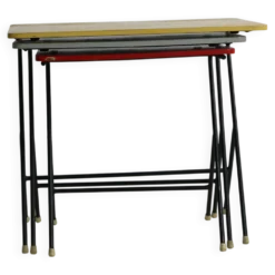 3 tables gigognes colorées, Pays-Bas années 1950