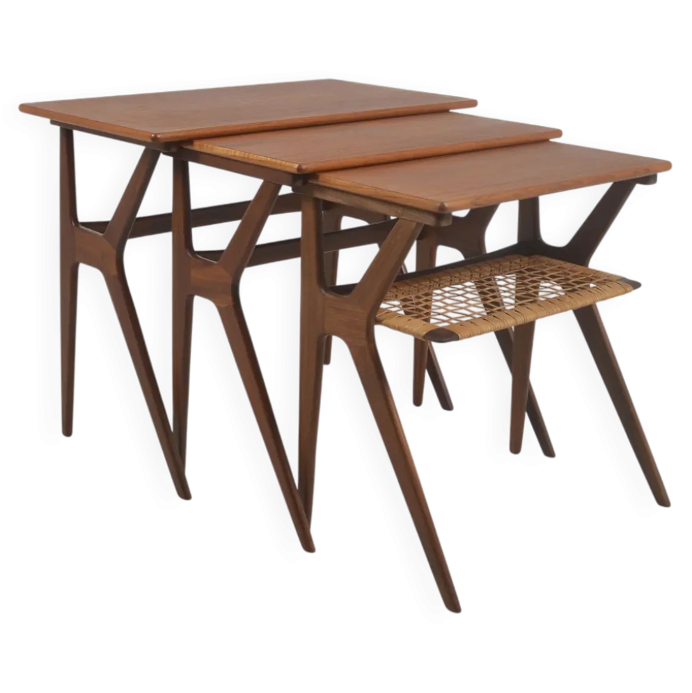 Tables gigognes danoises conçues par Johannes Andersen pour Silkeborg, années 1960.