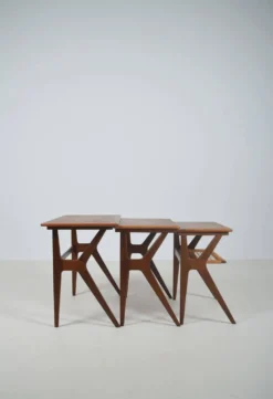 Tables gigognes danoises conçues par Johannes Andersen pour Silkeborg, années 1960.