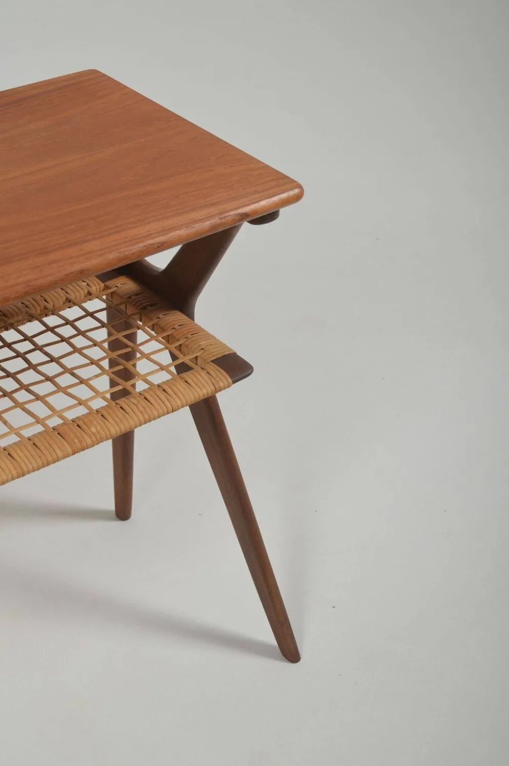 Tables gigognes danoises conçues par Johannes Andersen pour Silkeborg, années 1960.