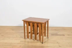 Tables gigognes danoises des années 50 par Poul Hundevad pour Novy Domov, Tchécoslovaquie, années 1960, ensemble de 5.